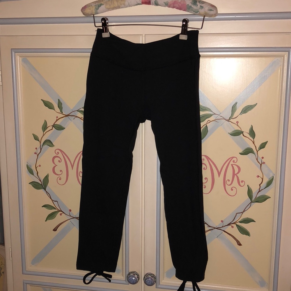 Beyond yoga “bow tie” bottom legging